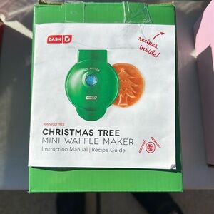 NEW!  Dash Mini Waffle Maker Christmas Tree- Bundle and Save